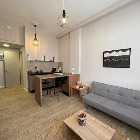 Elegant Fragkon Салоники