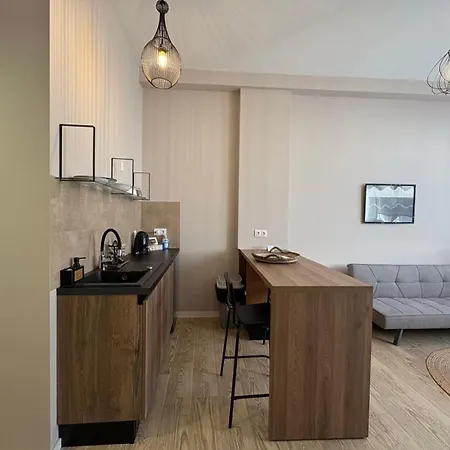 アパート Elegant Fragkon