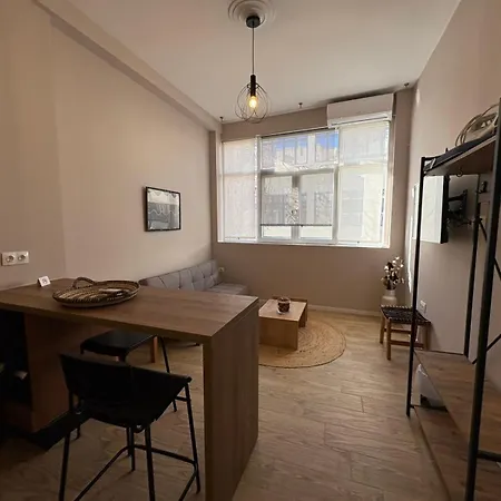 Elegant Fragkon Lägenhet *