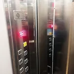 Elegant Fragkon דירה